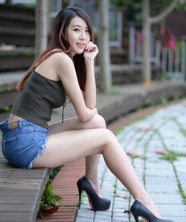 床上的堕落经历未剪辑